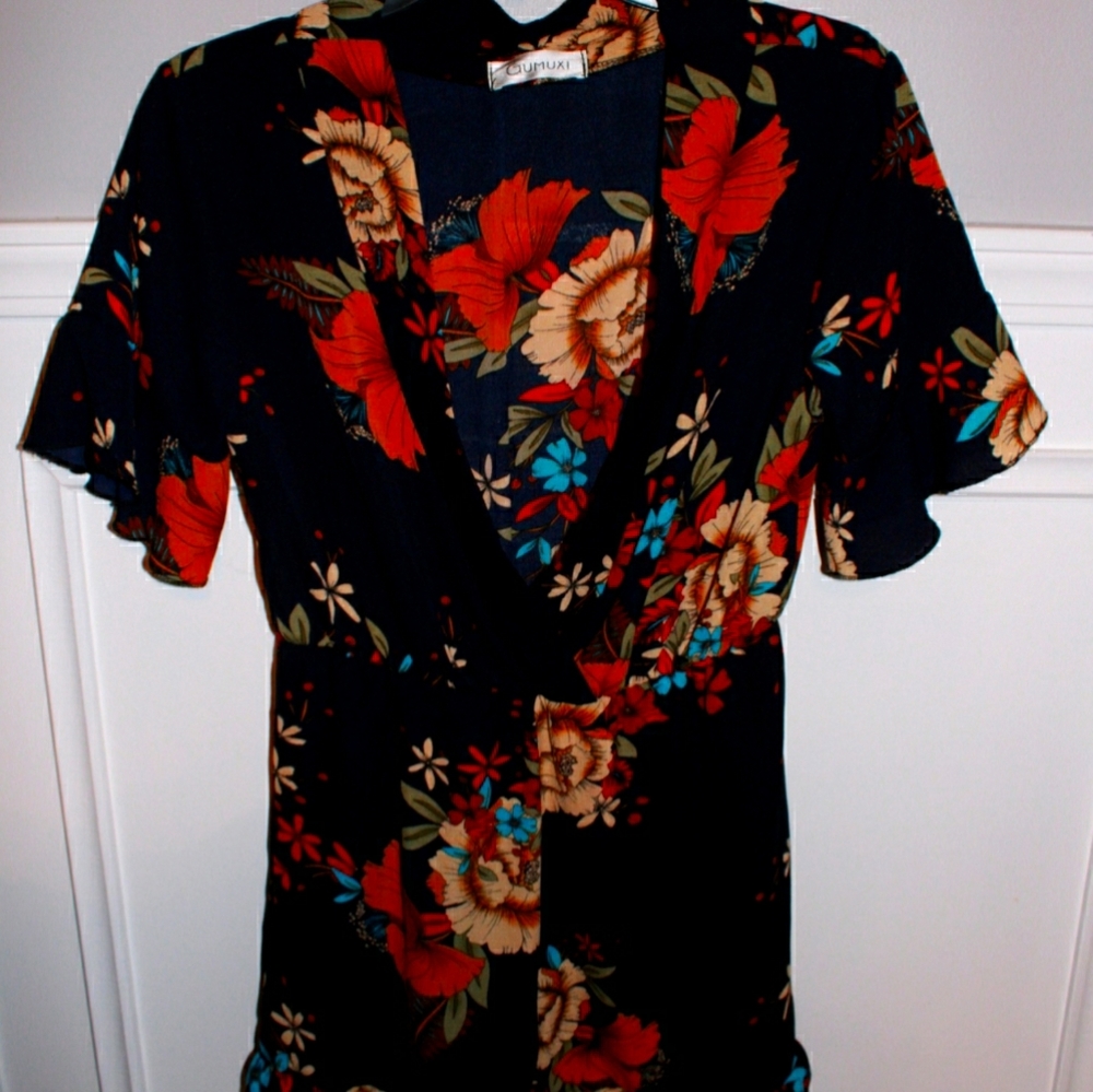 Romper - Picture 2 of 3
